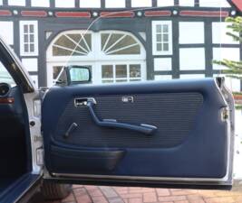 Bild 21/50 von Mercedes-Benz 280 C (1977)