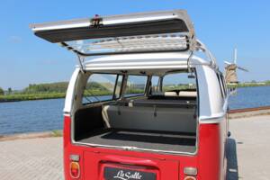 Image 11/22 of Volkswagen T2a minibus L (1970)