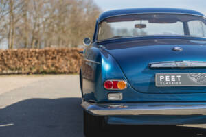 Image 41/45 of BMW 503 (1958)