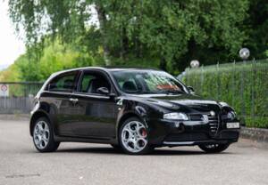 Imagen 26/45 de Alfa Romeo 147 3.2 GTA (2003)