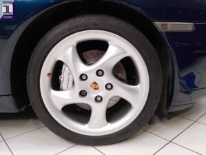 Bild 55/93 von Porsche 911 Carrera 4 (1998)