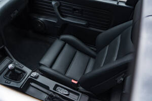 Image 29/57 of BMW M3 (1988)