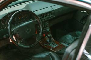 Image 37/50 of Mercedes-Benz SL 320 (1995)