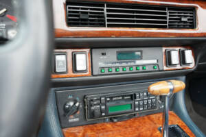 Image 38/50 of Jaguar XJS 5.3 V12 (1988)