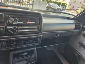 Bild 30/91 von Volkswagen Golf II 1.6 (1990)