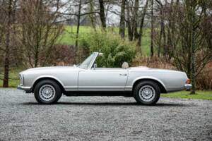 Image 5/35 of Mercedes-Benz 280 SL (1969)