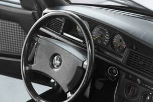 Imagen 40/50 de Mercedes-Benz 190 E 2.5-16 Evolution II (1990)