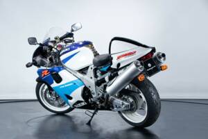 Bild 8/50 von Suzuki DUMMY (1999)