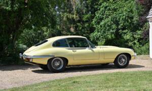 Image 2/39 of Jaguar E-Type (2+2) (1970)