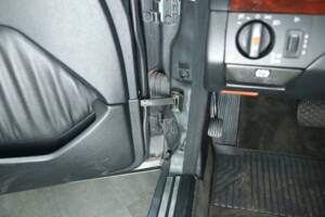Bild 11/50 von Mercedes-Benz 300 CE-24 3.4 AMG (1993)