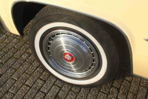 Image 21/56 of Cadillac Coupe DeVille (1977)