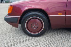 Immagine 20/23 di Mercedes-Benz 200 E-16 (1993)