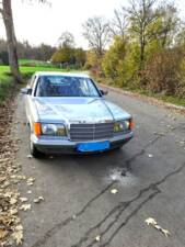 Bild 2/15 von Mercedes-Benz 280 SE (1983)