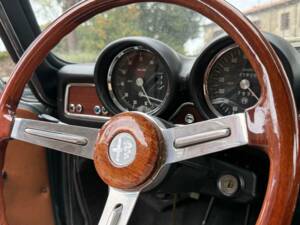 Image 46/53 of Alfa Romeo 1750 GT Veloce (1971)