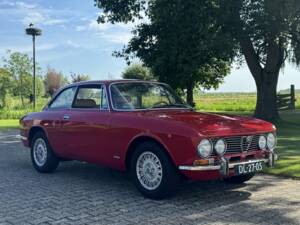 Image 1/8 of Alfa Romeo 2000 GTV (1971)
