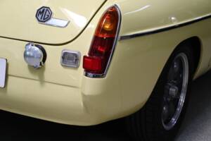 Bild 29/34 von MG MGB GT (1966)