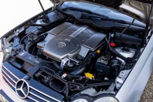 Image 44/50 of Mercedes-Benz CLK 55 AMG (2003)