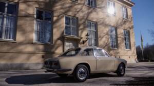 Image 48/54 of Alfa Romeo Giulia GT 1300 Junior (1972)