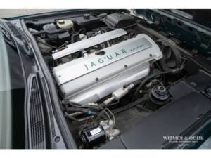 Bild 33/34 von Jaguar XJ6 3.2 Executive (1997)