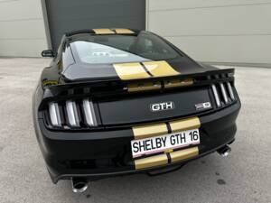 Image 13/44 of Ford Shelby GT/H (2017)