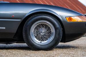Imagen 31/32 de Ferrari 365 GTB&#x2F;4 Daytona (1973)