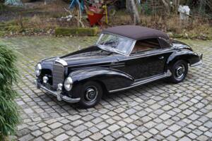 Image 15/20 of Mercedes-Benz 300 S (1953)