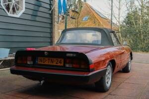 Bild 7/8 von Alfa Romeo 1.6 Spider (1983)