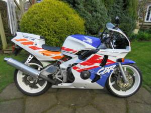 Bild 1/39 von Honda CBR 400 RR (1992)