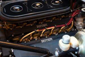 Image 69/74 of Ferrari 365 GTB/4 Daytona (1971)