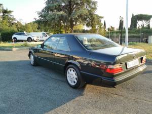 Image 3/36 of Mercedes-Benz 230 CE (1989)