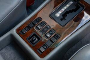 Bild 34/50 von Mercedes-Benz 500 SEL (1984)