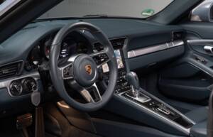 Image 22/37 of Porsche 911 Targa 4S (2016)
