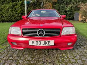 Image 22/30 of Mercedes-Benz SL 280 (1994)