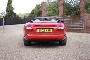 Image 9/50 de Jaguar XKR (2000)