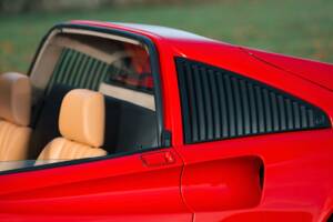 Afbeelding 13/41 van Ferrari 328 GTS (1989)