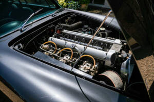 Immagine 8/47 di Aston Martin DB 6 Vantage (1966)