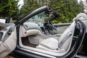 Immagine 35/46 di Mercedes-Benz SL 65 AMG (2005)