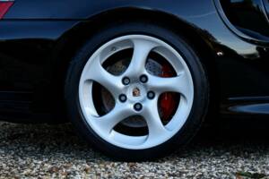 Image 33/50 of Porsche 911 Turbo (2002)