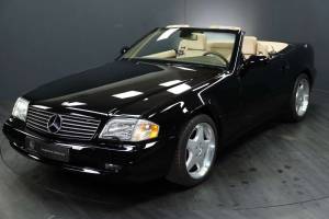 Immagine 1/30 di Mercedes-Benz SL 500 (2001)