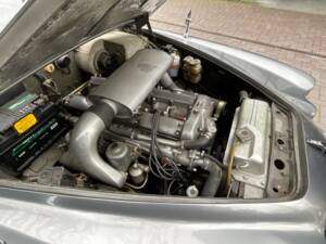 Image 14/24 of Jaguar 420 (1968)