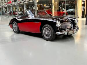 Immagine 3/43 di Austin-Healey 3000 Mk II (BJ7) (1963)