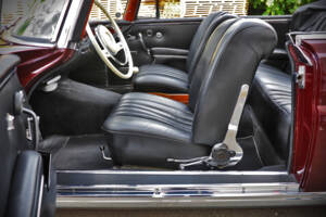 Immagine 33/71 di Mercedes-Benz 220 SE b (1961)