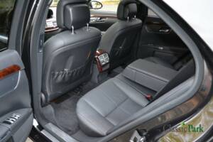 Image 27/50 of Mercedes-Benz S 500 (2006)