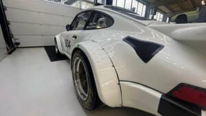 Image 4/20 of Porsche 934 (1976)