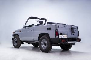 Image 15/27 de Toyota Land Cruiser BJ73 (1991)
