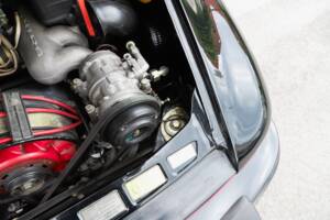 Image 60/108 de Porsche 911 Carrera 3.2 (1989)