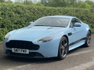 Image 1/11 of Aston Martin V8 Vantage S (2017)