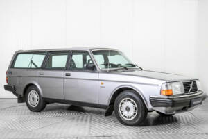 Image 5/50 of Volvo 245 GLE (1982)