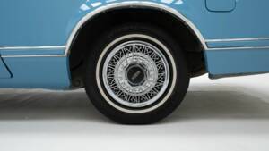 Image 2/15 of Lincoln Continental Mark V Hardtop Coupe (1979)