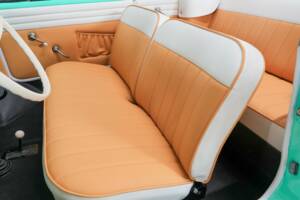 Image 3/42 de Amphicar 770 (1964)